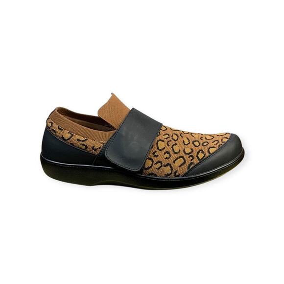 Trac by Alegria Qwik Strap Leopard Print Nursing Clogs - Size 42 US 11.5-12 - Picture 1 of 8